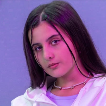 Influencer de Lifestyle y cantante - Sele Masessa