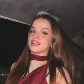 Influencer de Trends y cantante - Luli Barrios